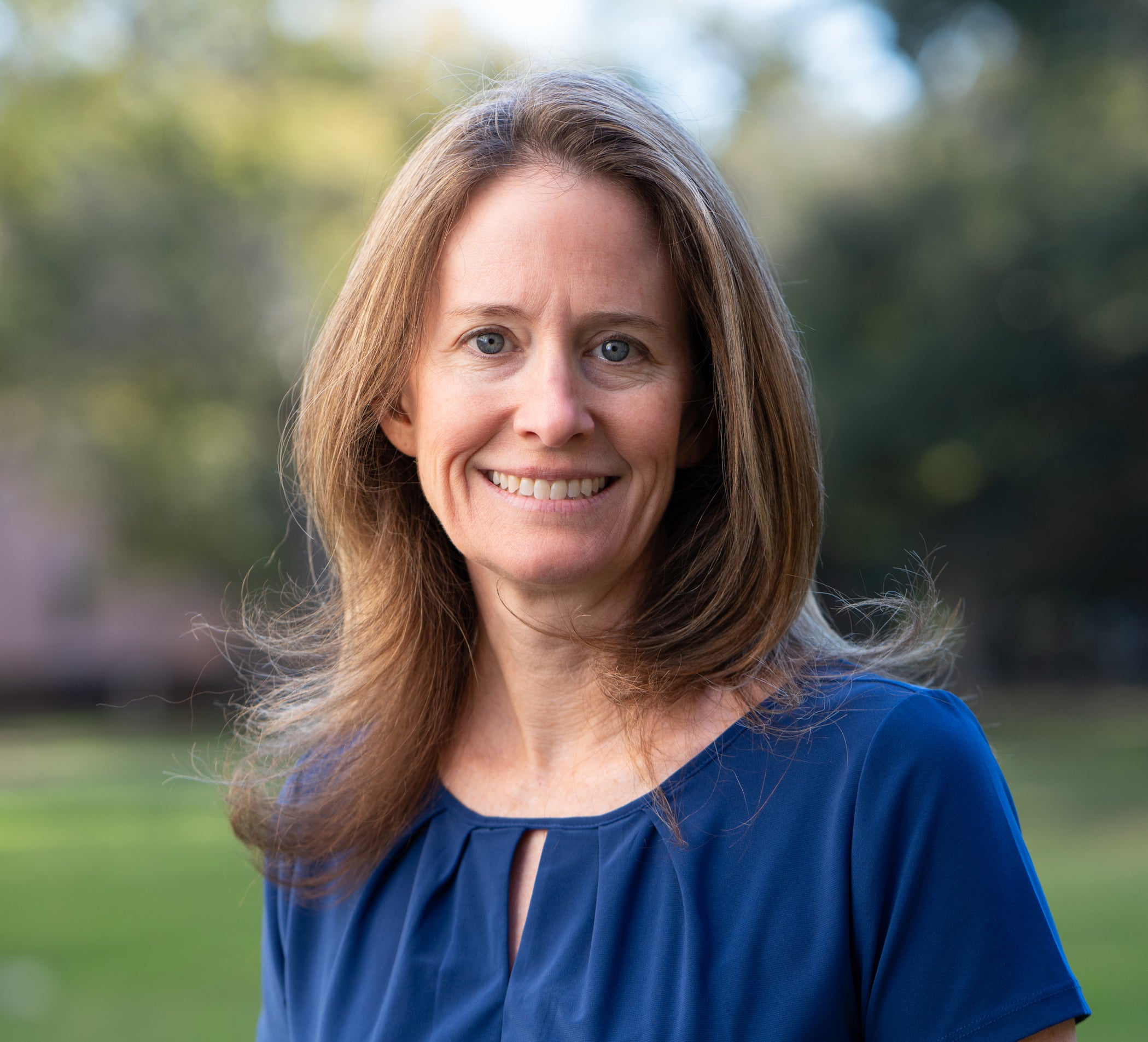 Leslie Schwindt-Bayer
